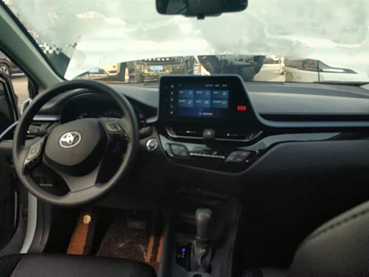 Toyota Izoa 2021 2021款 双擎 2.0L 奕炫版