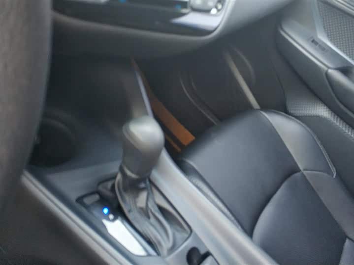 Toyota Izoa 2021 2021款 双擎 2.0L 奕炫版