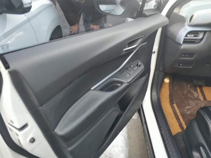 Toyota Izoa 2021 2021款 双擎 2.0L 奕炫版