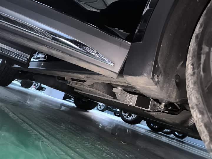 Hongqi HS7 Hybrid 2025 2025款 2.0T PHEV 两驱旗享版 6座