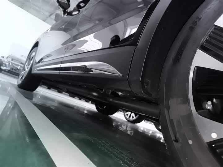 Hongqi HS7 Hybrid 2025 2025款 2.0T PHEV 两驱旗享版 6座