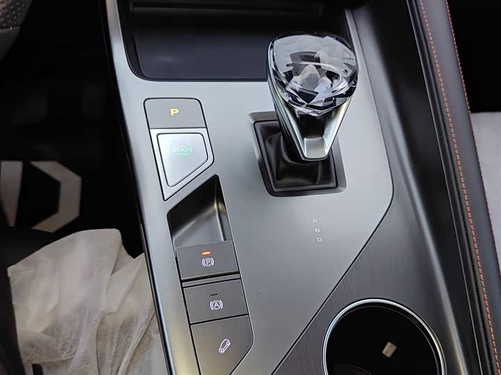 Roewe RX5 Hybrid 2023 2023款 eRX5 超混优越版