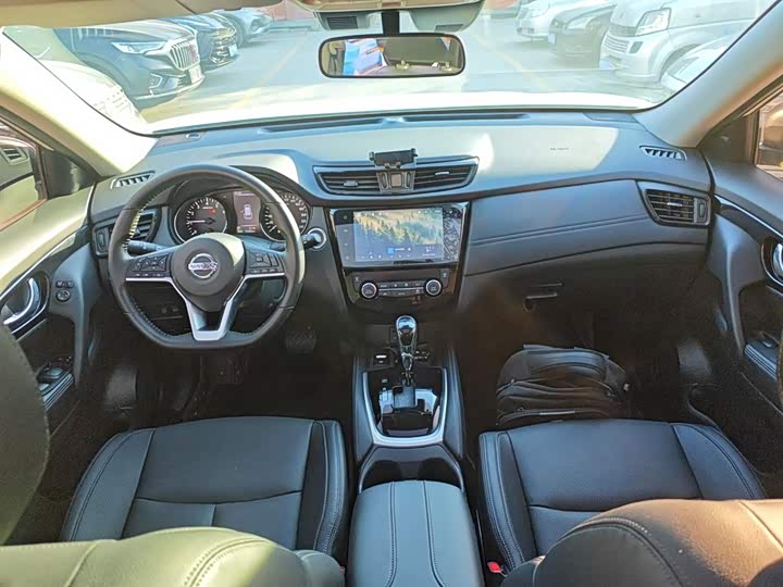 Nissan X-Trail 2023 2023款 经典 2.0L 两驱智联臻享版