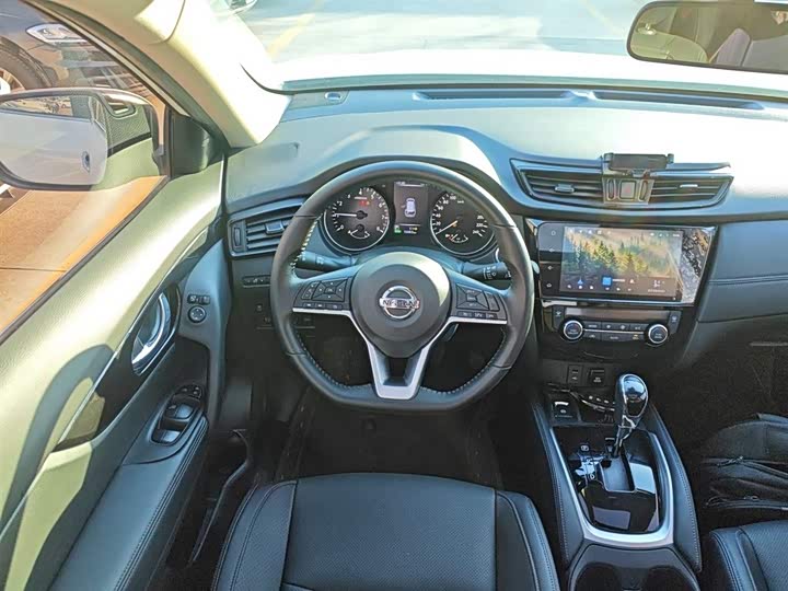 Nissan X-Trail 2023 2023款 经典 2.0L 两驱智联臻享版