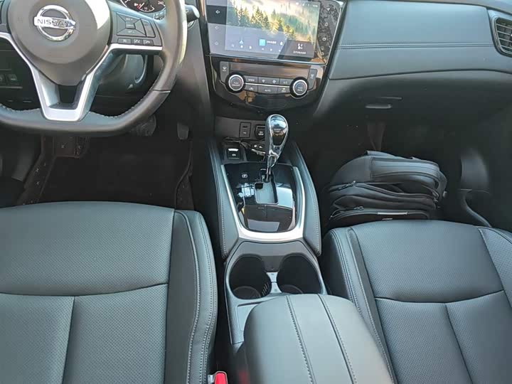 Nissan X-Trail 2023 2023款 经典 2.0L 两驱智联臻享版