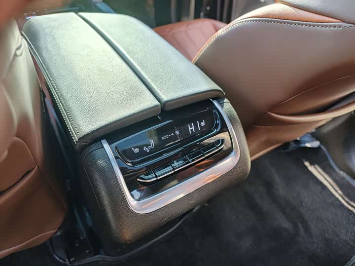 Buick Enclave 2022 2022款 652T 四驱尊享旗舰型 6座