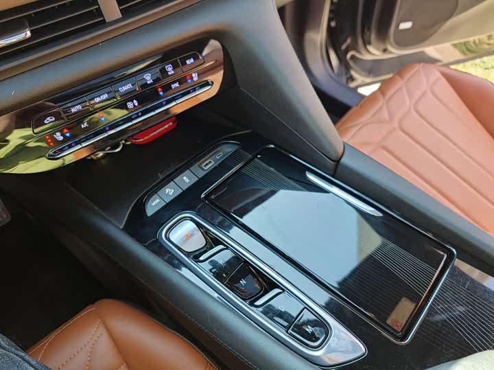 Buick Enclave 2022 2022款 652T 四驱尊享旗舰型 6座