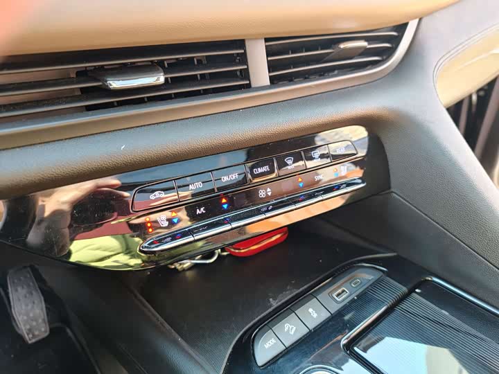 Buick Enclave 2022 2022款 652T 四驱尊享旗舰型 6座