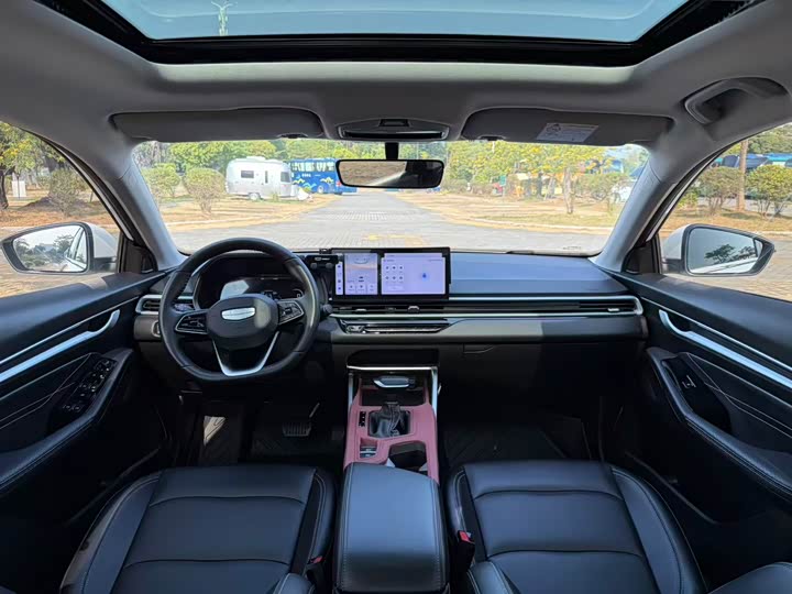 Geely Emgrand 2025 2025款 第4代 1.5L CVT尊贵型