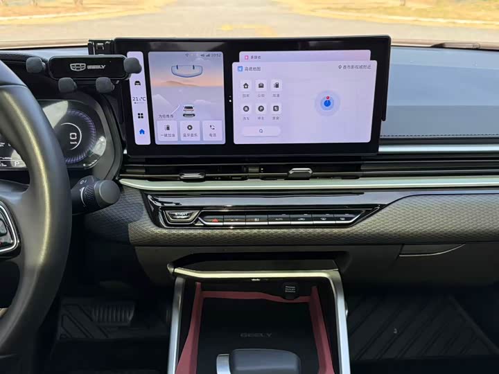 Geely Emgrand 2025 2025款 第4代 1.5L CVT尊贵型