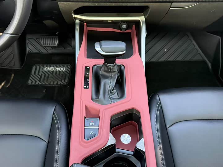 Geely Emgrand 2025 2025款 第4代 1.5L CVT尊贵型