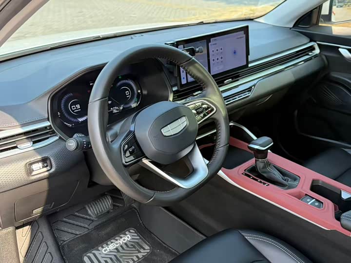 Geely Emgrand 2025 2025款 第4代 1.5L CVT尊贵型