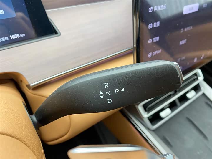 BYD Han L 2025 2025款 DM-p 四驱激光雷达旗舰型