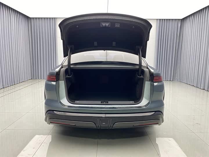 BYD Han L 2025 2025款 DM-p 四驱激光雷达旗舰型