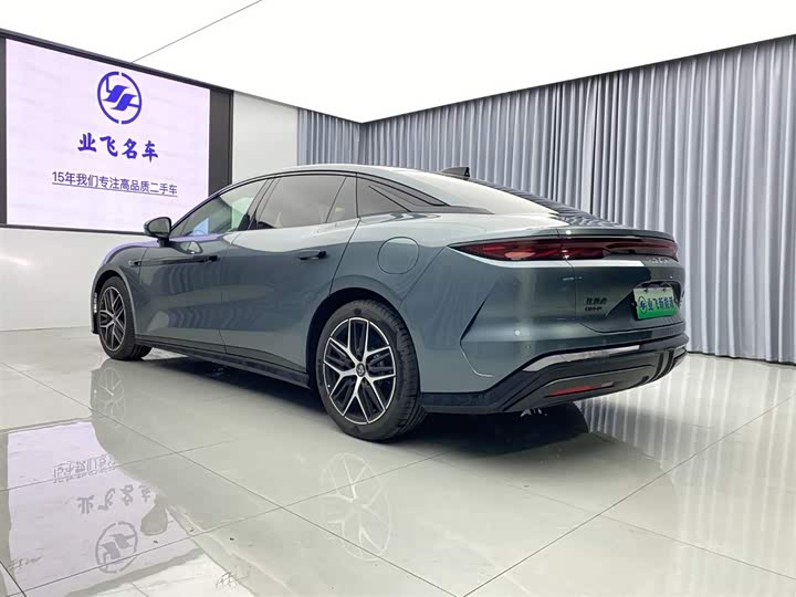 BYD Han L 2025 2025款 DM-p 四驱激光雷达旗舰型