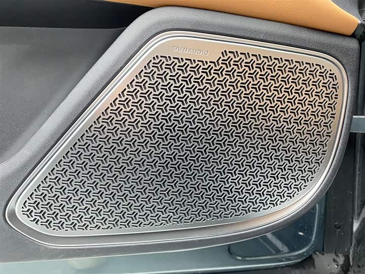 BYD Han L 2025 2025款 DM-p 四驱激光雷达旗舰型