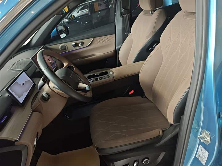 Chery Tiggo 8 Plus C-DM 2025 2025款 1.5T 116km 尊贵型 5座