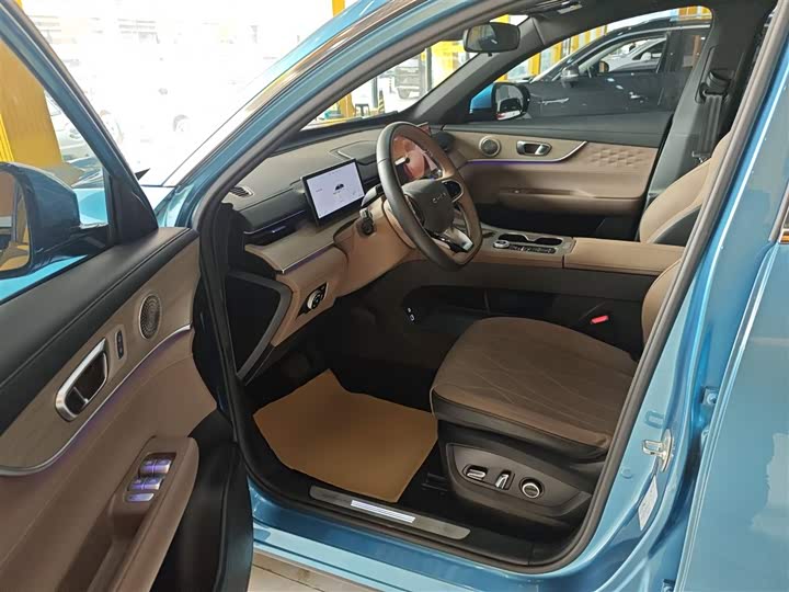 Chery Tiggo 8 Plus C-DM 2025 2025款 1.5T 116km 尊贵型 5座