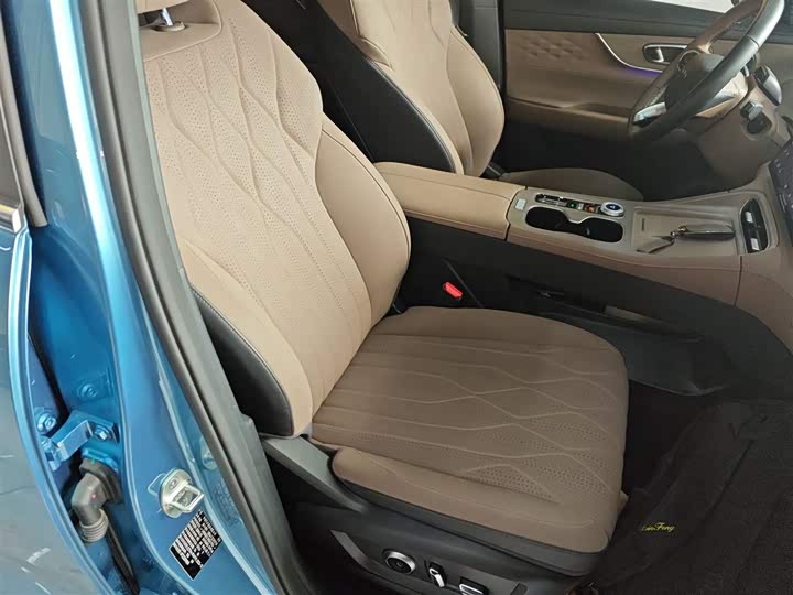 Chery Tiggo 8 Plus C-DM 2025 2025款 1.5T 116km 尊贵型 5座