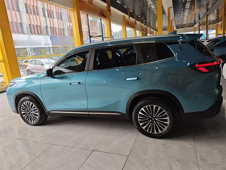 Chery Tiggo 8 Plus C-DM 2025 2025款 1.5T 116km 尊贵型 5座