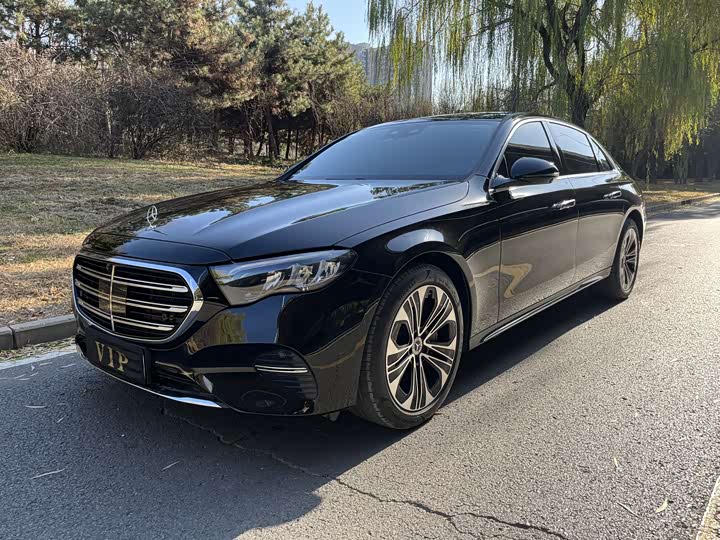Mercedes-Benz E-Class Hybrid 2024 2024款 E 350 e L 插电式混合动力轿车