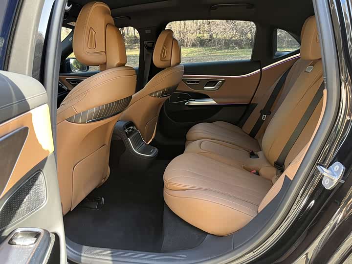 Mercedes-Benz E-Class Hybrid 2024 2024款 E 350 e L 插电式混合动力轿车