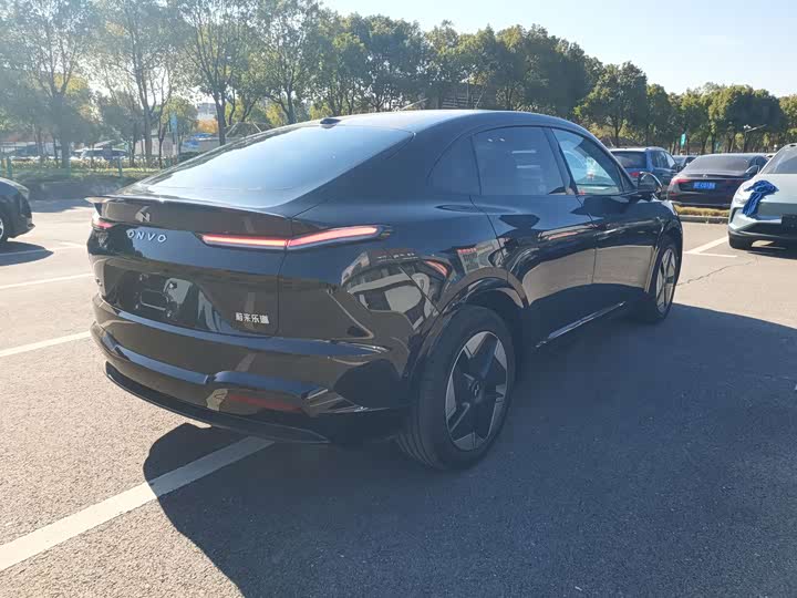 Nio Onvo L60 2025 2025款 60kWh 四驱版