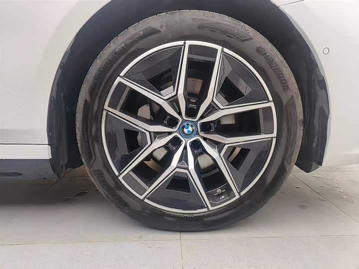BMW i5 2025 2025款 eDrive 40L M运动套装