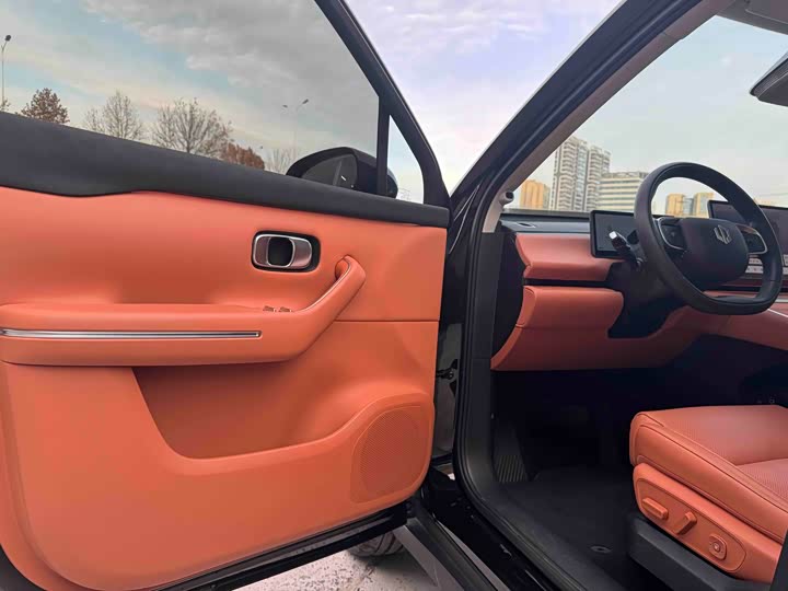 Leapmotor C16 2026 2026款 增程 280激光雷达智尊版 6座