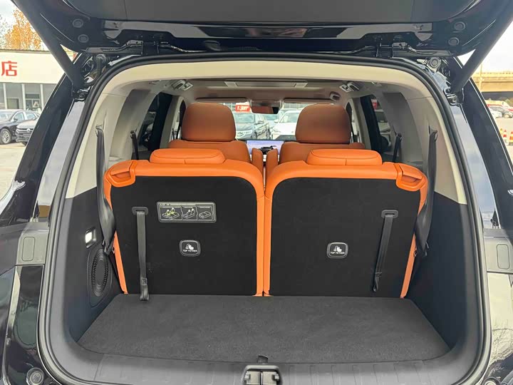 Leapmotor C16 2026 2026款 增程 280激光雷达智尊版 6座