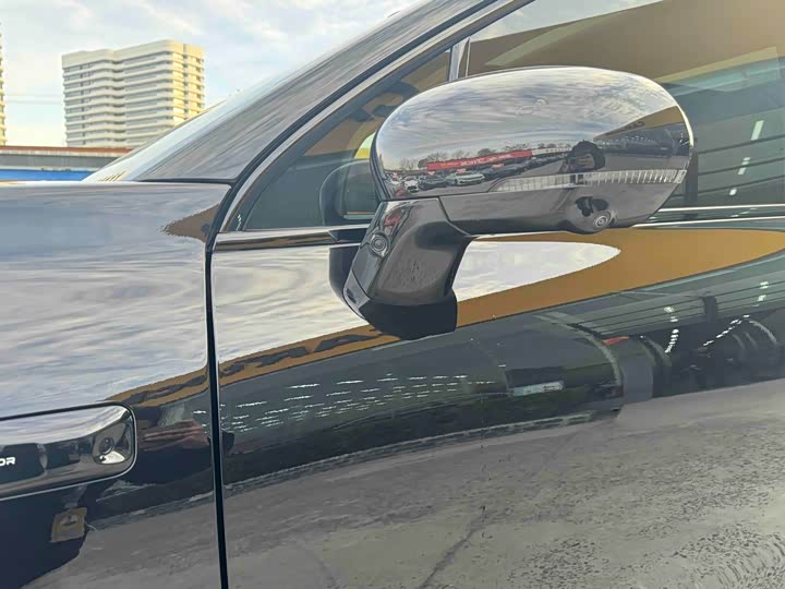 Leapmotor C16 2026 2026款 增程 280激光雷达智尊版 6座