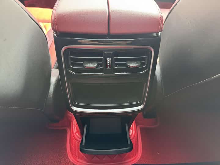 Jetour X70 Plus 2024 2024款 冠军版 1.5T DCT冠军MAX+ 7座