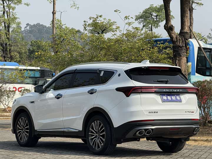 Jetour X70 Plus 2024 2024款 冠军版 1.5T DCT冠军MAX+ 7座