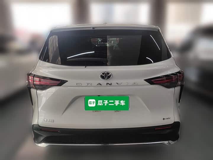 Toyota Granvia 2024 2024款 2.5L混动 舒适版