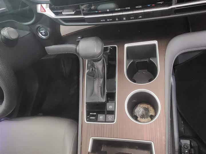 Toyota Granvia 2024 2024款 2.5L混动 舒适版