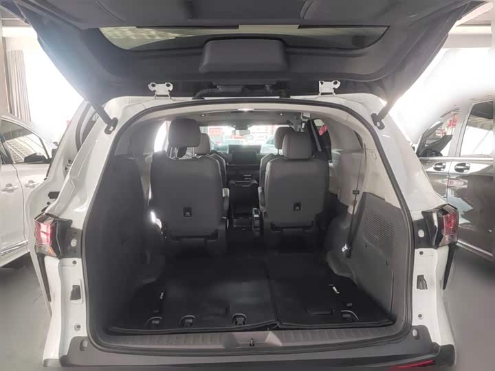 Toyota Granvia 2024 2024款 2.5L混动 舒适版