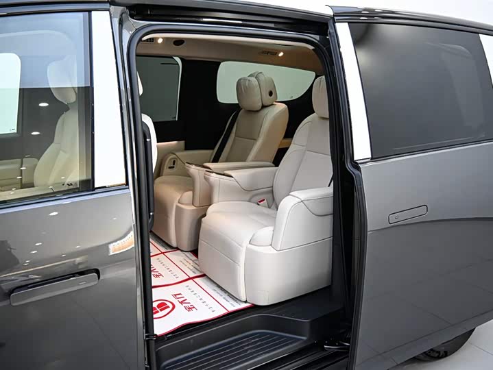 LiXiang Mega 2025 2025款 Ultra 智能焕新版