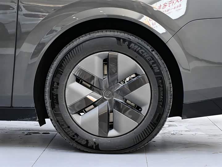 LiXiang Mega 2025 2025款 Ultra 智能焕新版