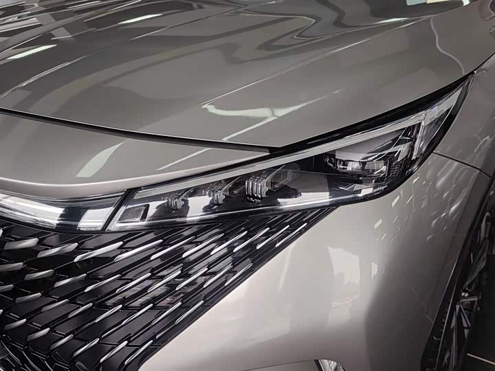 Roewe RX5 Hybrid 2023 2023款 eRX5 超混优越版