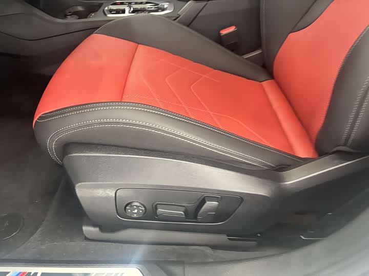 BMW 2 Series 2025 2025款 225L M运动曜夜套装