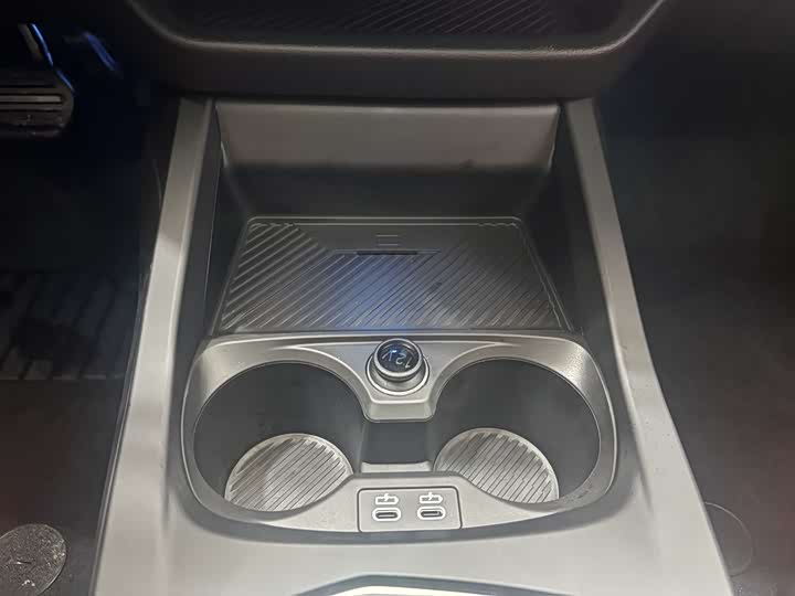 BMW 2 Series 2025 2025款 225L M运动曜夜套装