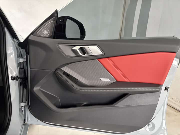 BMW 2 Series 2025 2025款 225L M运动曜夜套装