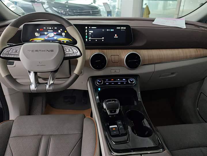 Dongfeng Forthing Yacht 2022 2022款 1.5T DCT追风版