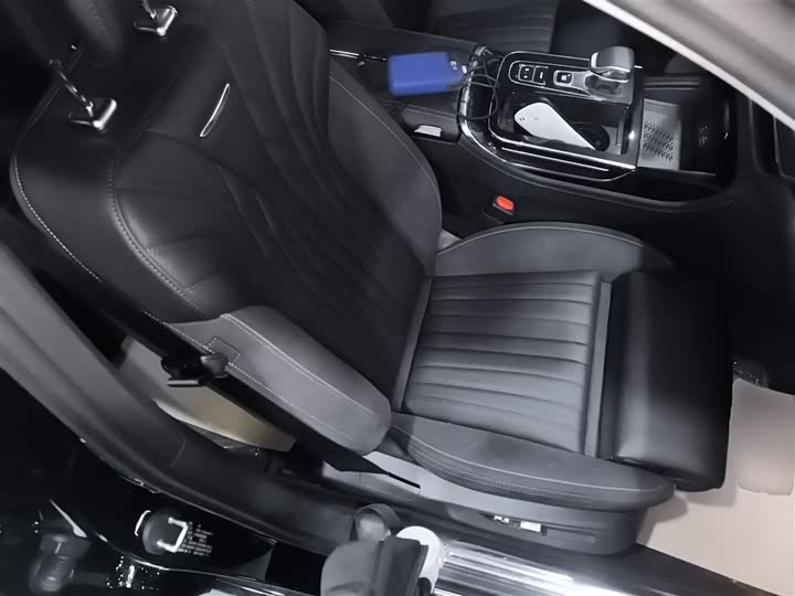 Hongqi H9 2024 2024款 2.0T 旗享 私享风尚版