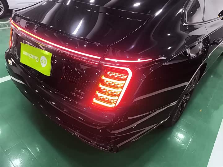 Hongqi H9 2024 2024款 2.0T 旗享 私享风尚版