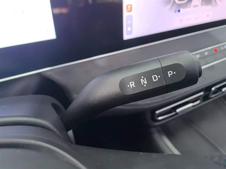 Roewe D7 2025 2025款 EV 510km 后驱领航版