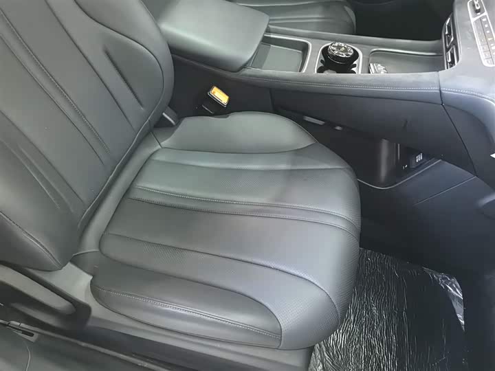 Roewe D7 2025 2025款 EV 510km 后驱领航版