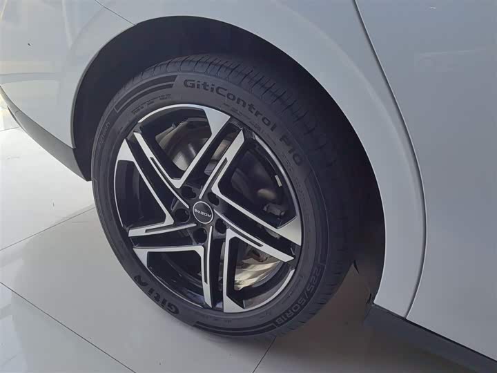 Roewe D7 2025 2025款 EV 510km 后驱领航版