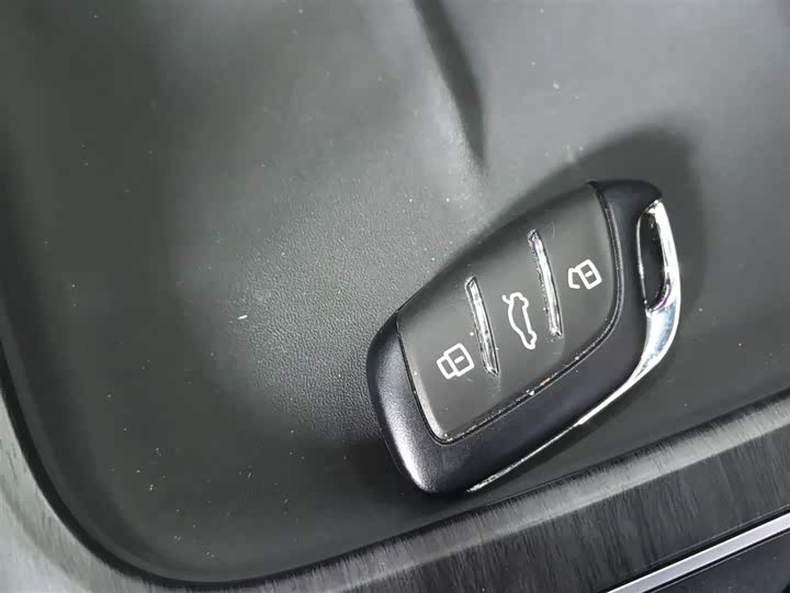 Roewe D7 2025 2025款 EV 510km 后驱领航版