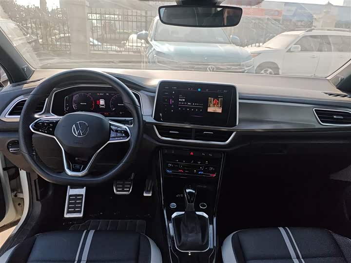 Volkswagen T-Roc 2023 2023款 300TSI DSG两驱星光版